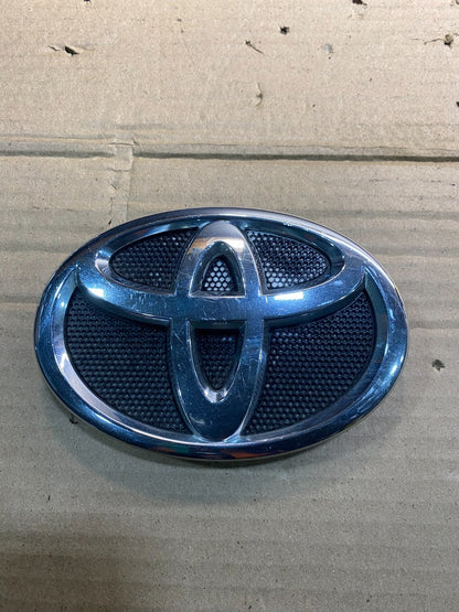 OEM 2007 2008 2009 Toyota Camry Front Grille Logo Badge Emblem AA3366 DG0