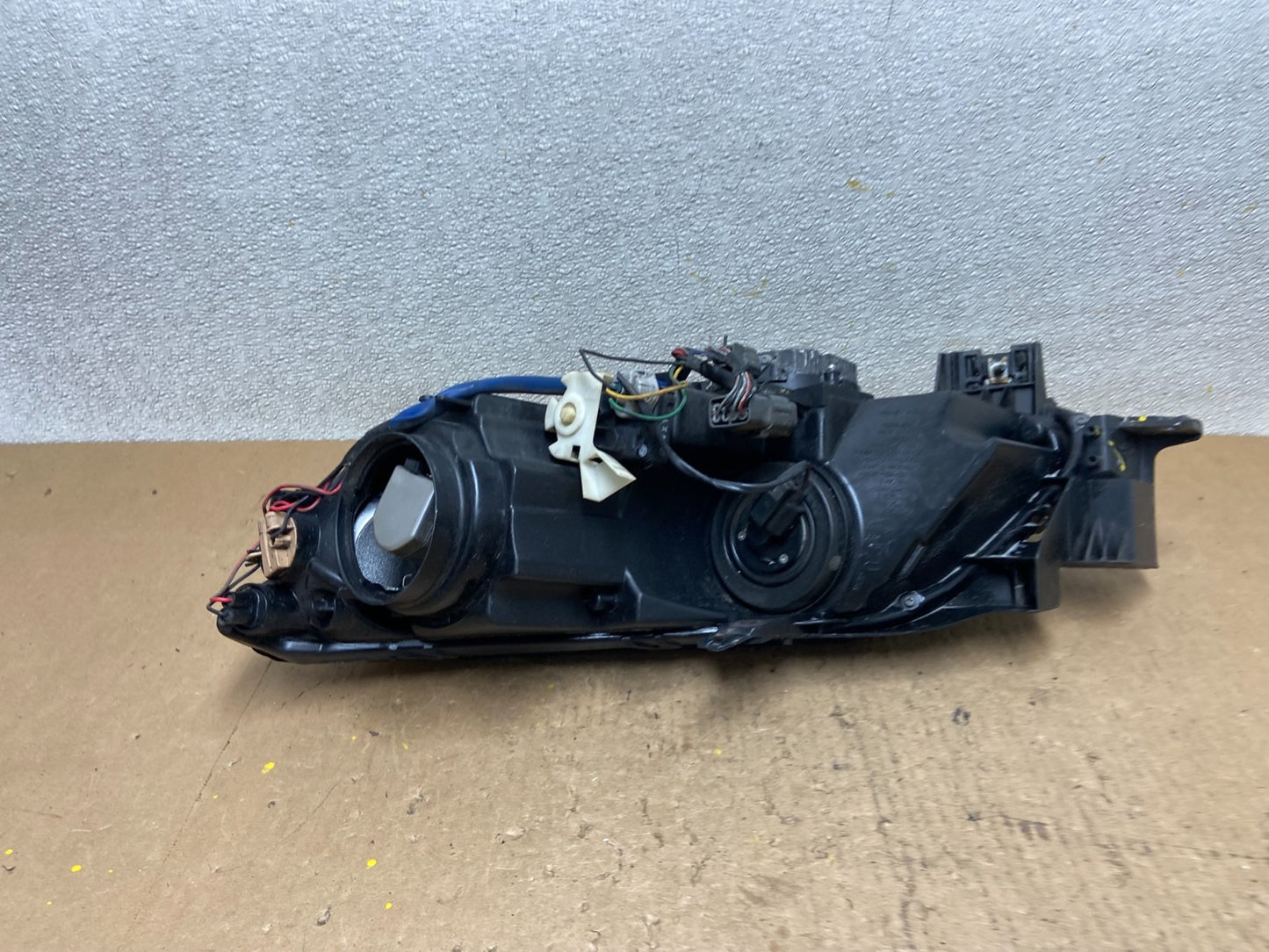 Xenon 2007 to 2009 Mazda CX-7 Right Passenger RH Side Headlight Oem Z9362 DW7
