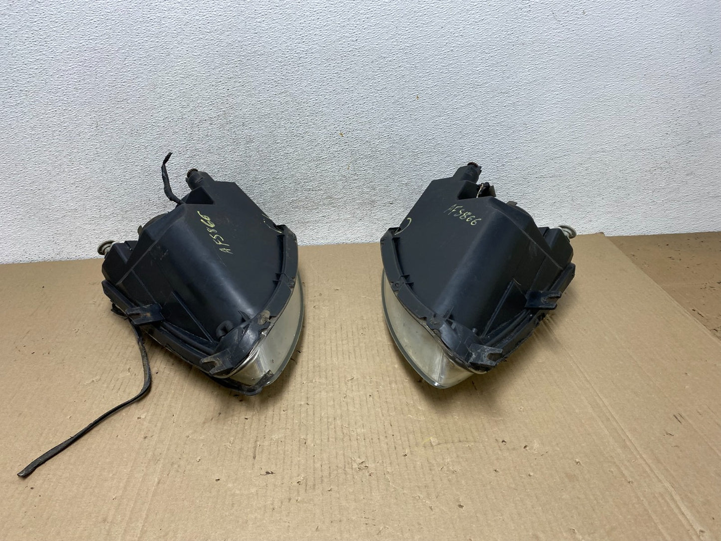 2000-2005 Mitsubishi Eclipse Left+Right Set LED Headlights AF5866 DG10