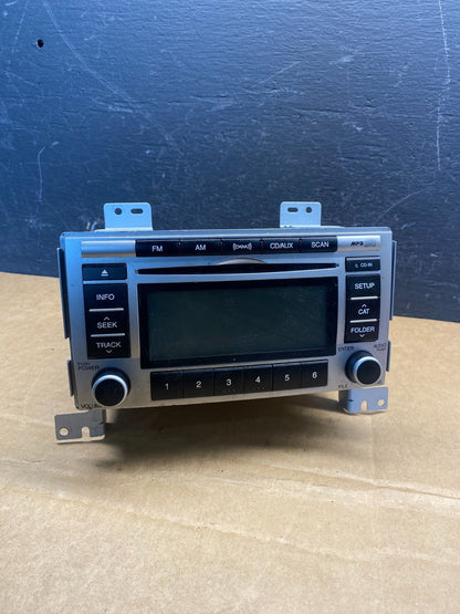 2007 to 2009 Hyundai Santa Fe AM/FM Radio CD Player AD7329 DG0