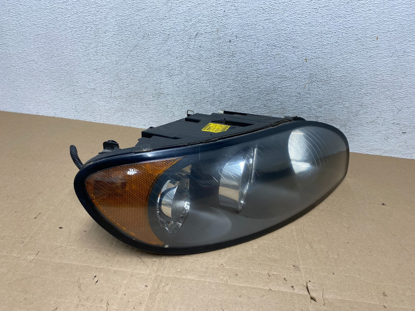 2006-2010 Volvo C70 Right Passenger RH Side Headlight AE5061 DW2