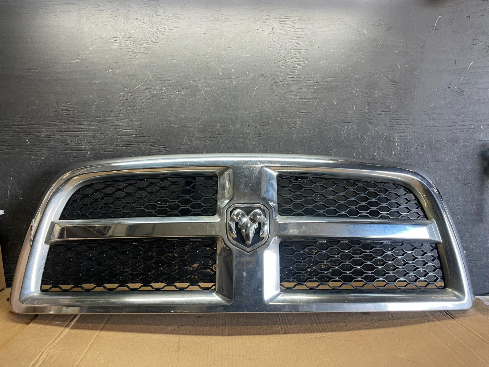 2013 to 2018 Dodge Ram 1500 Front Bumper Grille Grill AB30020