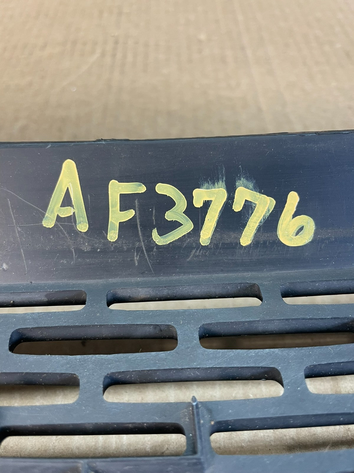 2007 to 2012 GMC Acadia Front Upper Grill Grille AF3776 DG6