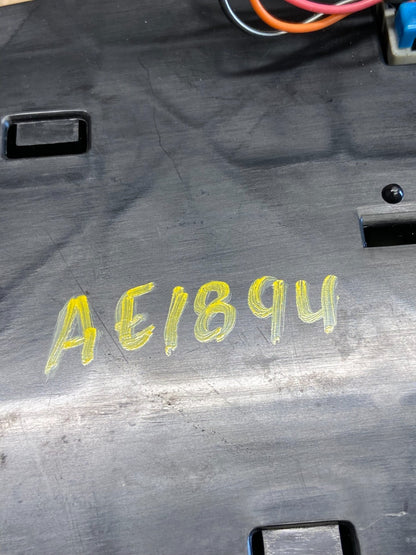 2003 to 2006 Chevrolet Silverado Yukon Cluster Gauge Speedometer AE1894 DG7