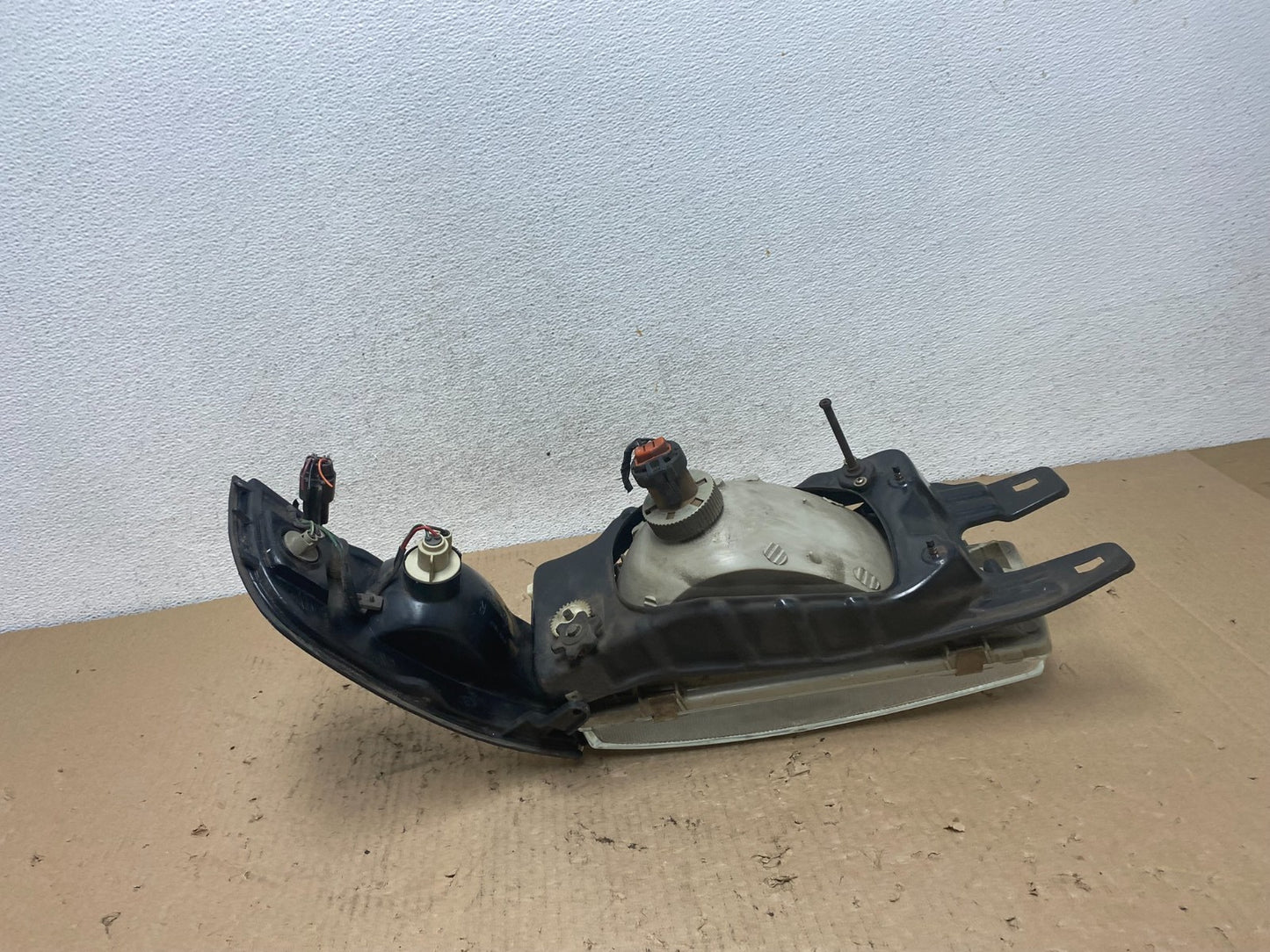 1989 to 1994 Nissan Maxima Right Passenger Side Headlight AF42903