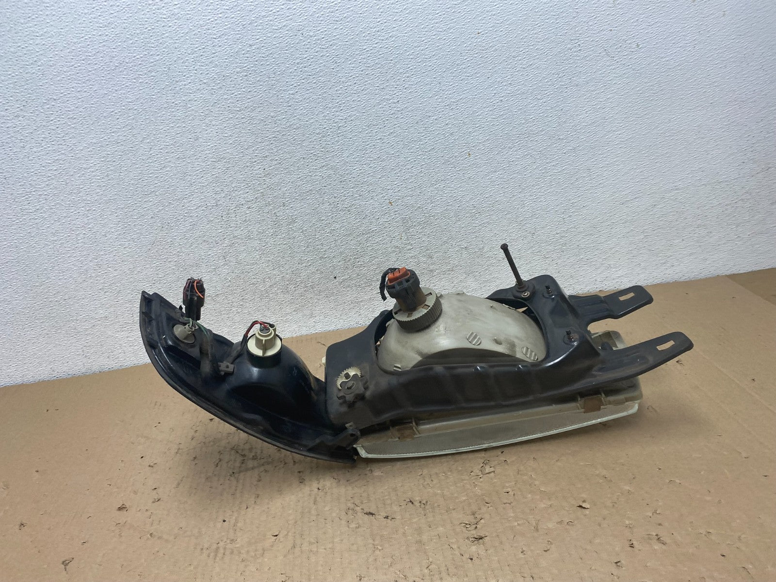 1989 to 1994 Nissan Maxima Right Passenger Side Headlight AF42903