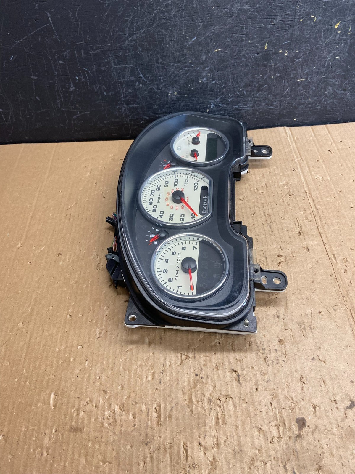 2007 - 2008 Ford F150 F-150 King Ranch Speedometer Cluster Gauge AE4326 DG1