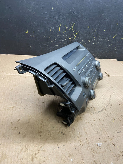 2006 - 2011 Honda Civic Radio AM/FM Climate Control Air Vent Bezel Y7786 DG3