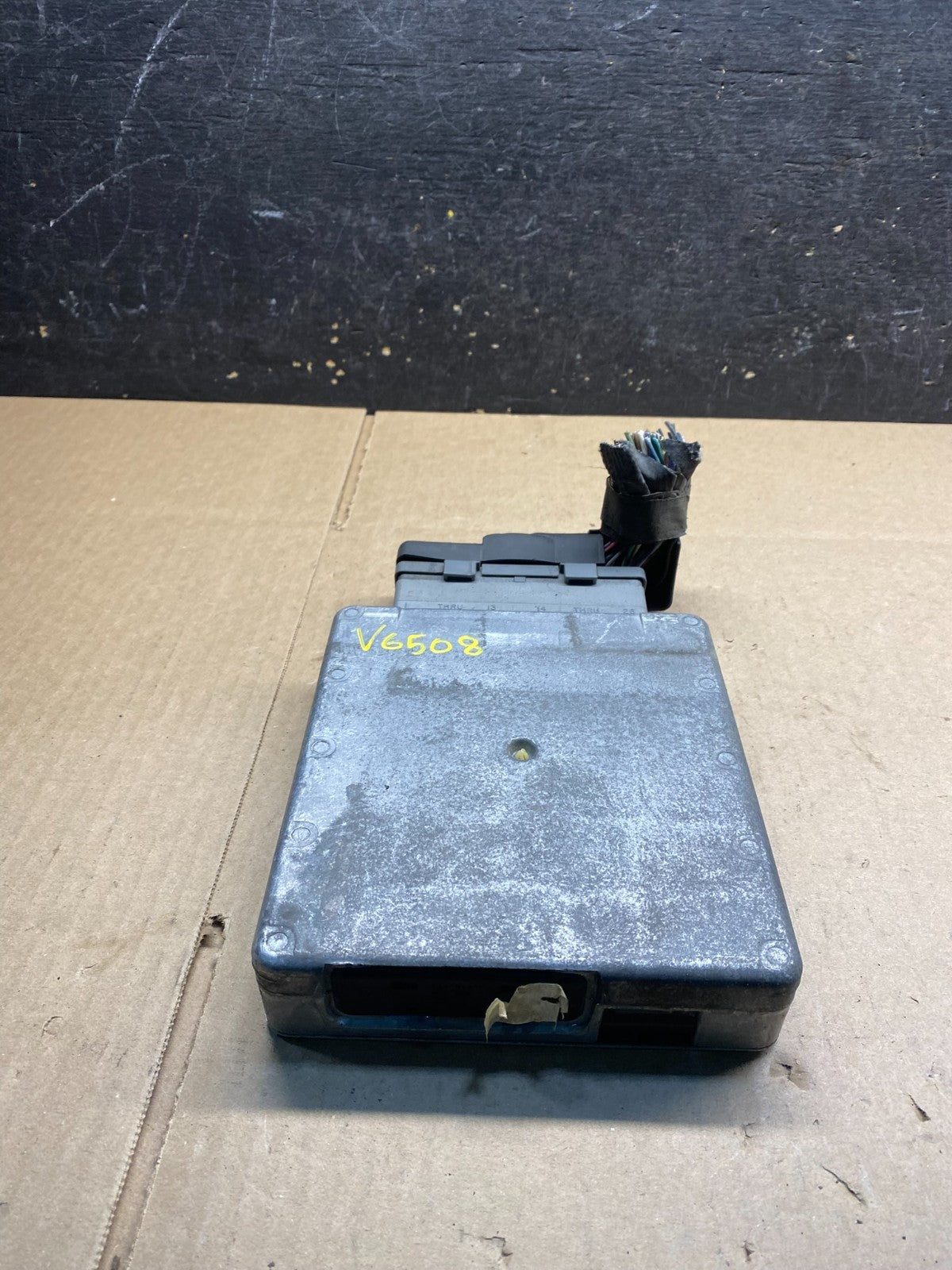 1996 1997 Ford Van E150 E250 Engine Control Module Unit ECU ECM v6508 DG2