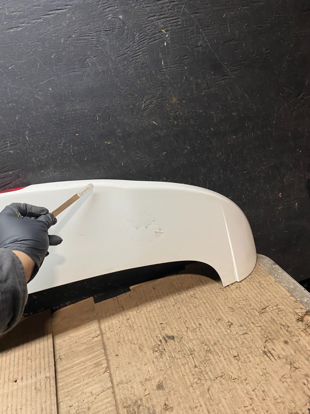 2015 to 2020 Kia Sedona Rear Trunk Spoiler Wing Oem W6091 DG6