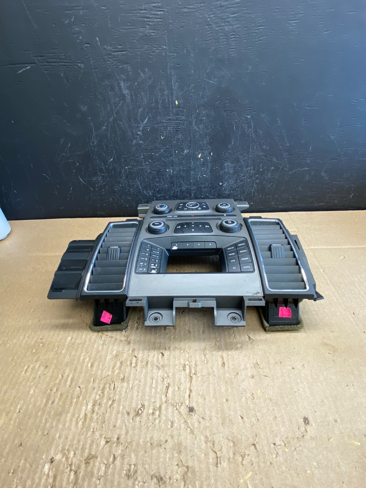 2014-2018 Ford Taurus Front Center Console Climate Radio Control Panel AC9099 DG3