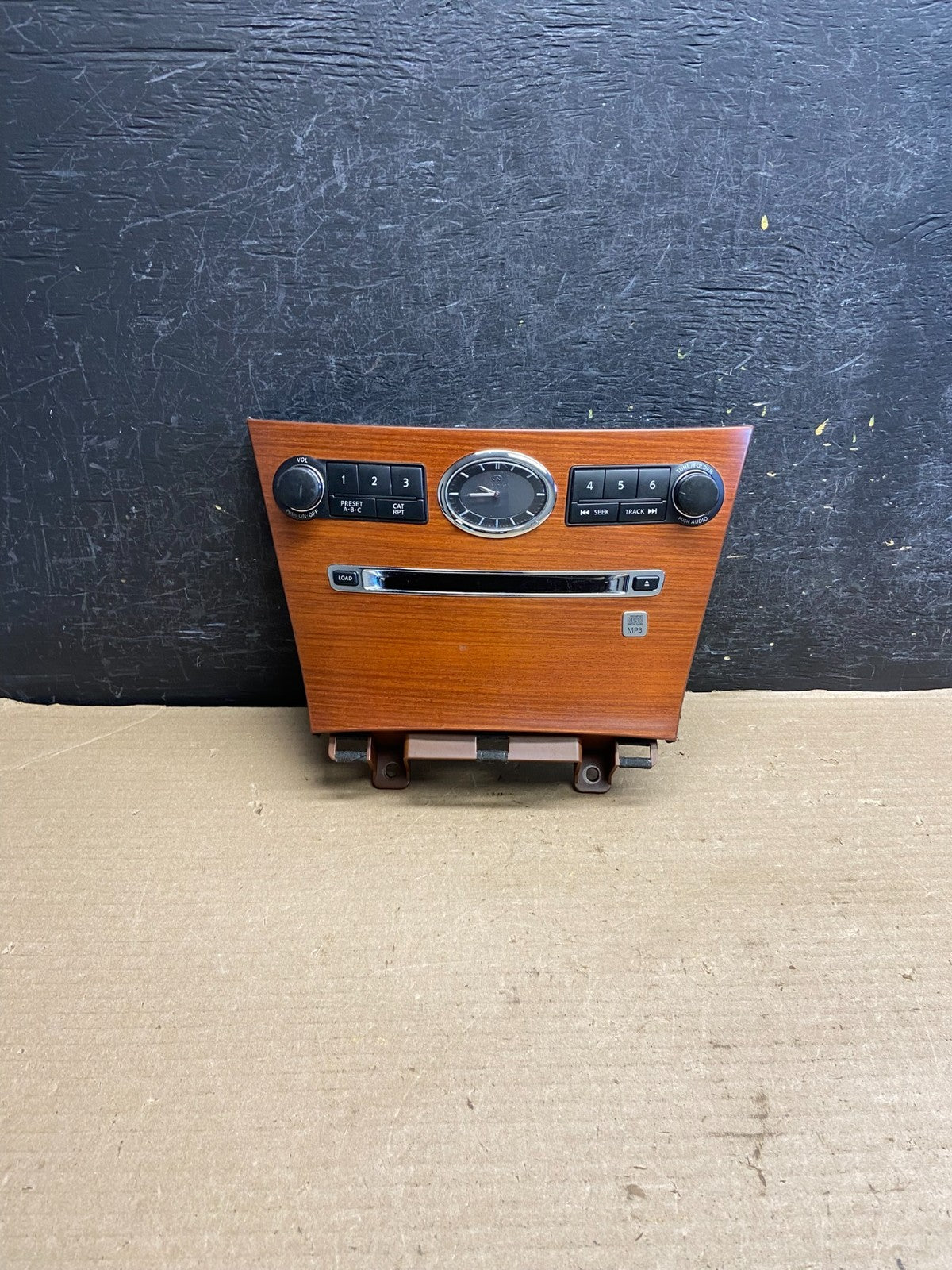 2006 to 2007 Infiniti M35 M45 Radio Audio Control Panel AH3573 DG0