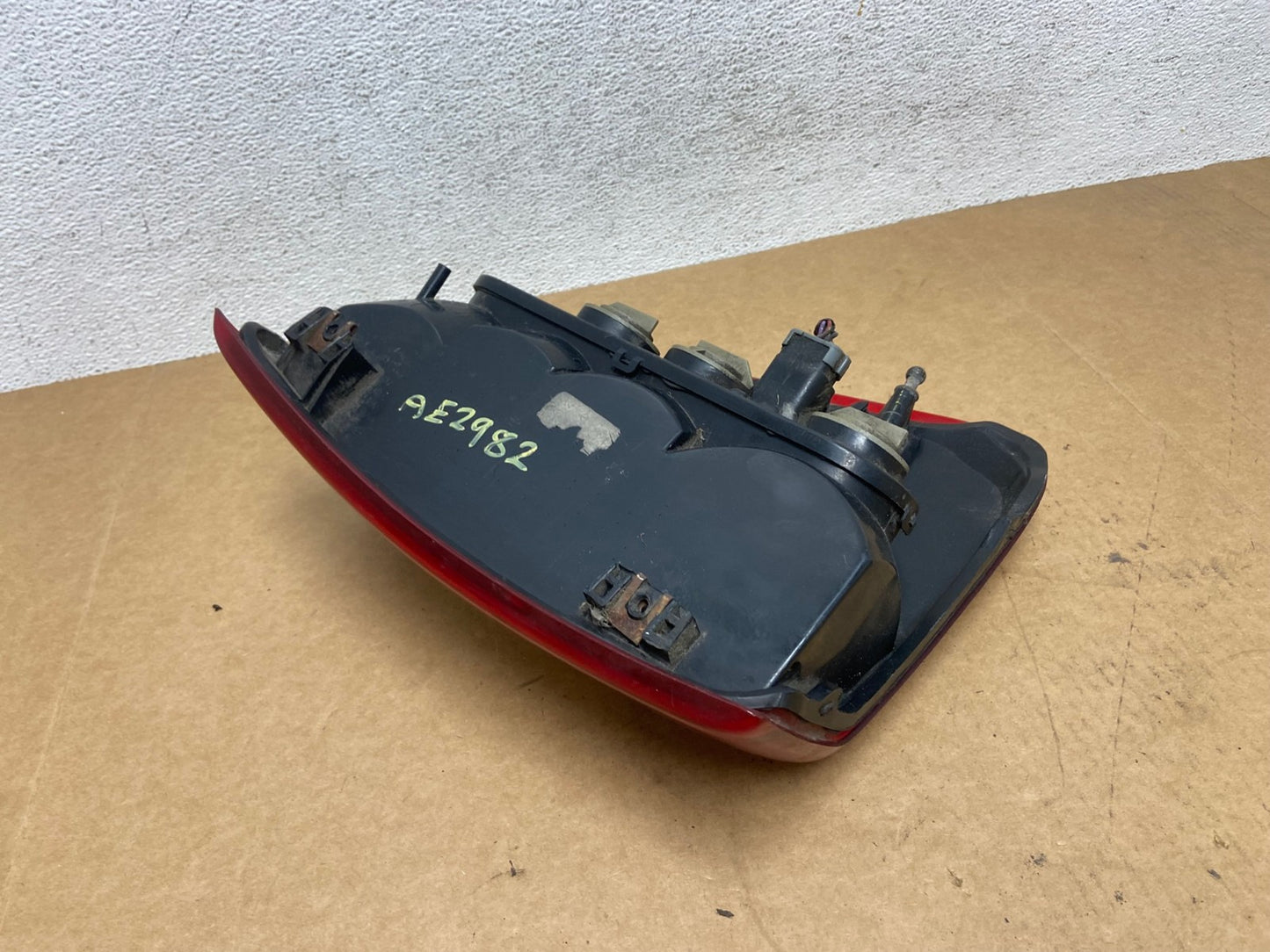 1999-2004 Jeep Grand Cherokee WJ Right Passenger Rh Tail Light AE2982 LK5