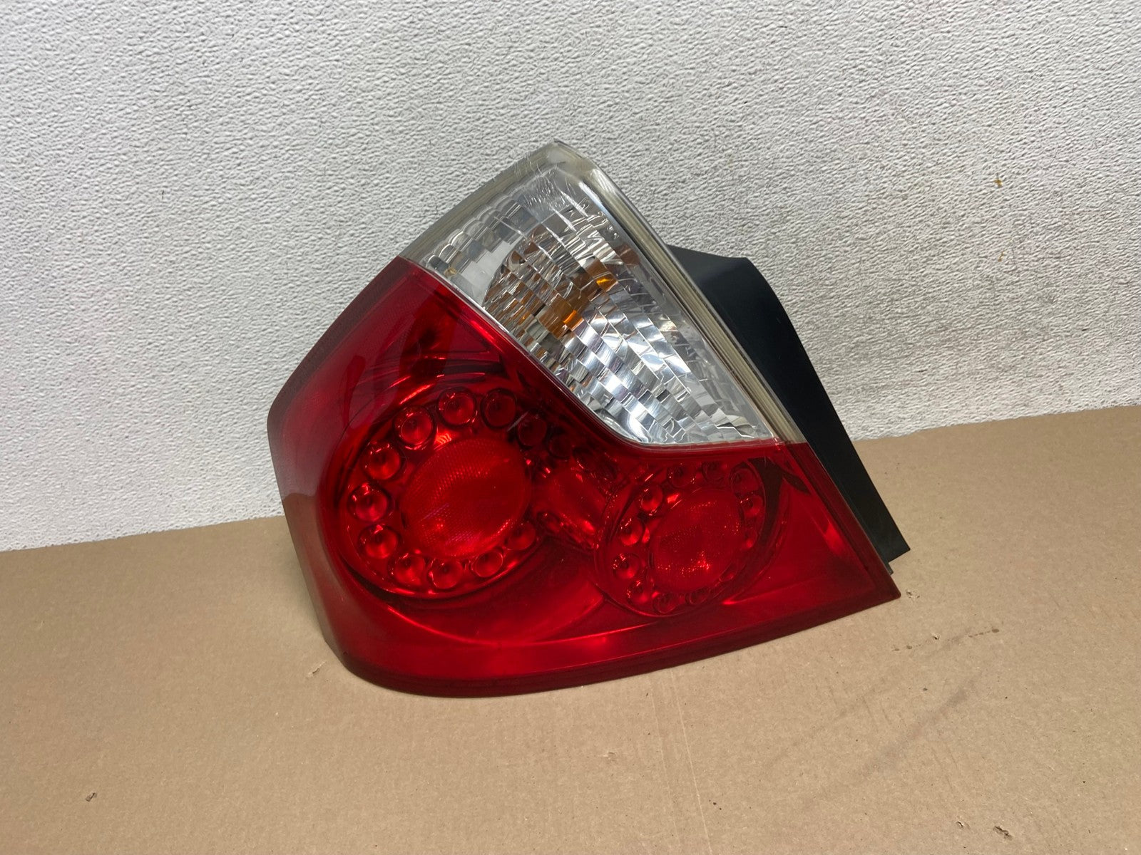 2006 2007 Infiniti M35 M35X M45 Left Driver LH Side Tail Light AG6808 LK0