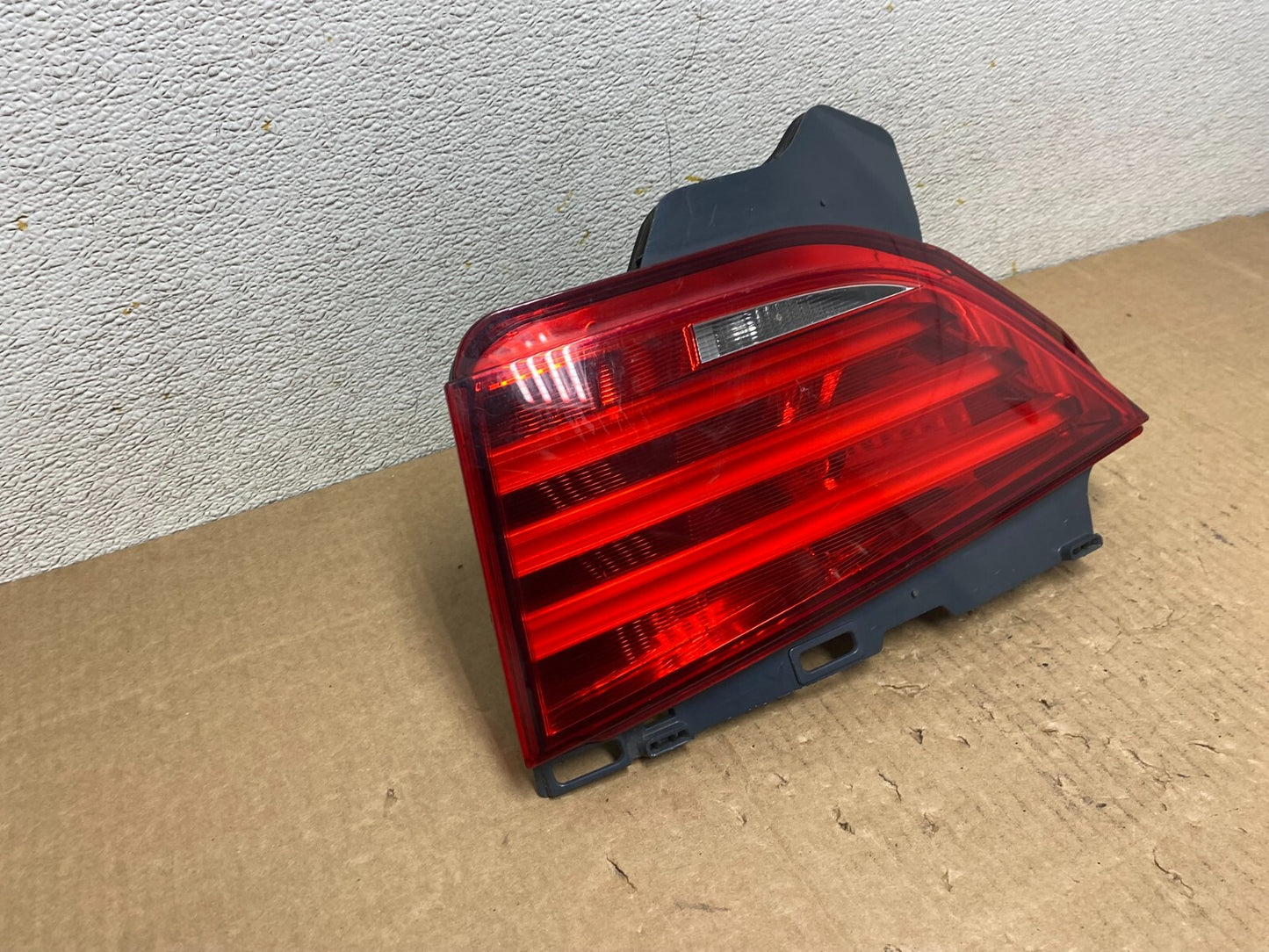 2010-2013 BMW F07 5 Gran Turismo GT Right Passenger Rh Inner Tail Light O7424 DW2