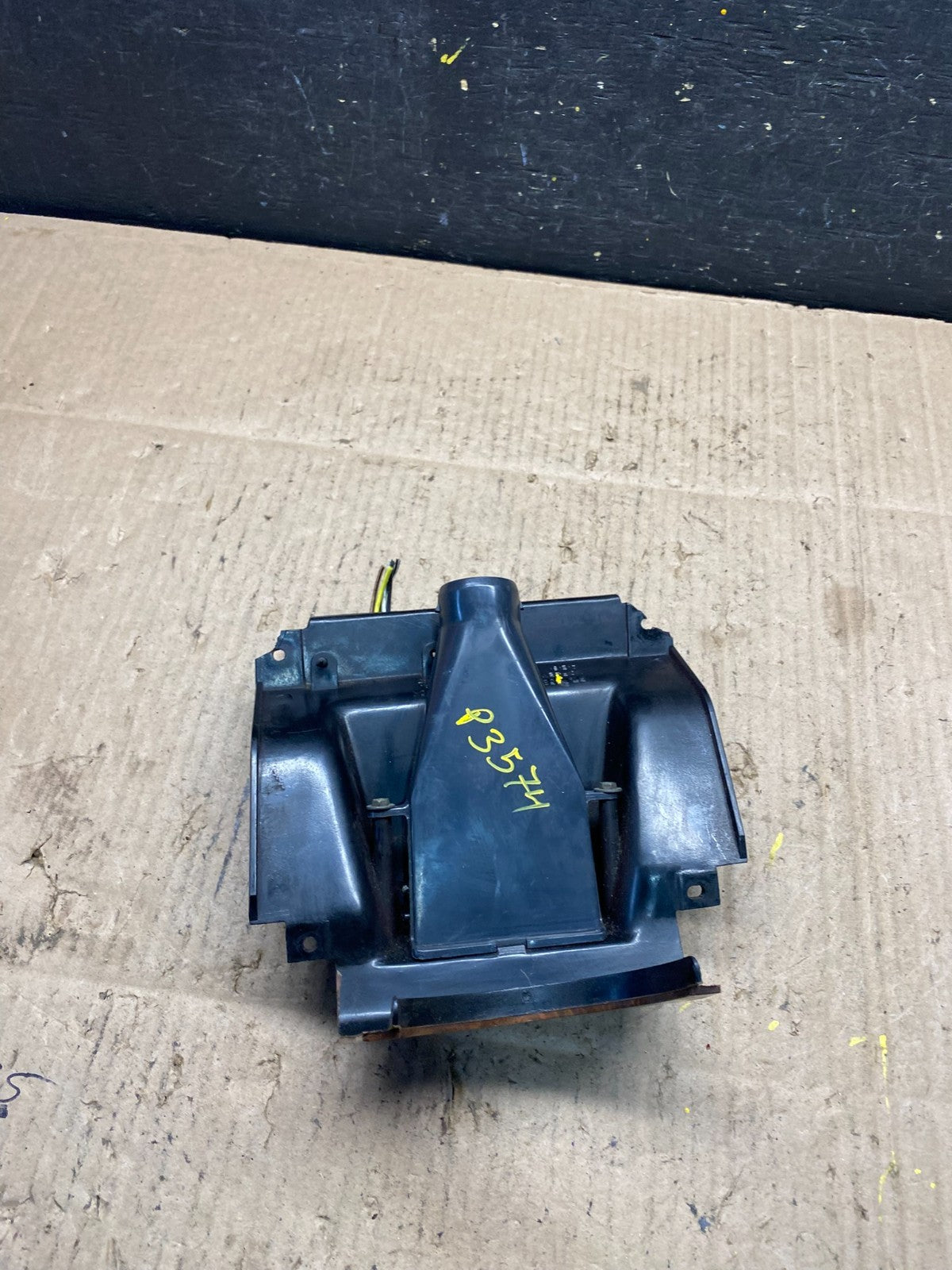 1979 -1985 Oldmobile Toronado Lower Dash Under Steering Column Trim Vent P35745