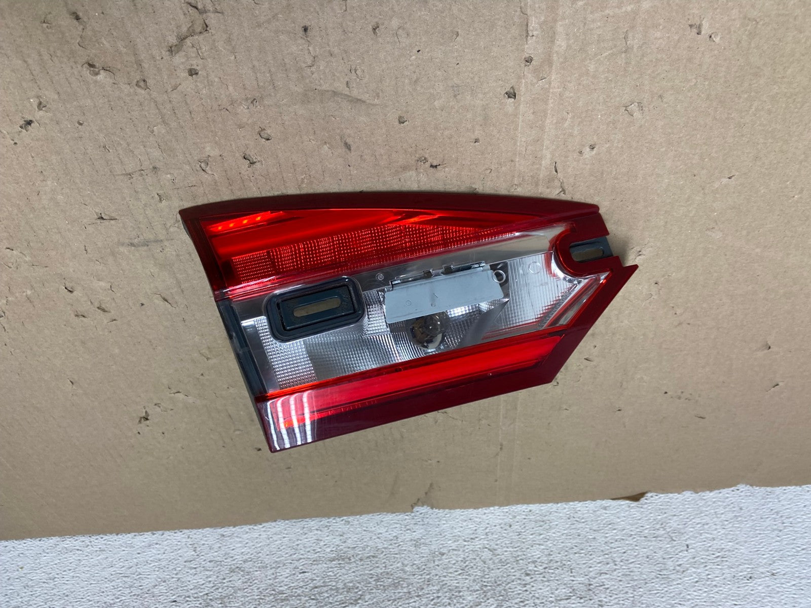 2017 - 2018 Ford Fusion Left Driver LH Side Inner Tail Light AG6944 LK0