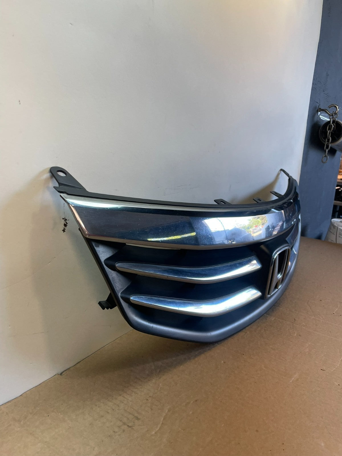 2011 to 2012 Honda Accord Sedan Front Upper Grill Grille AG9830 DG2