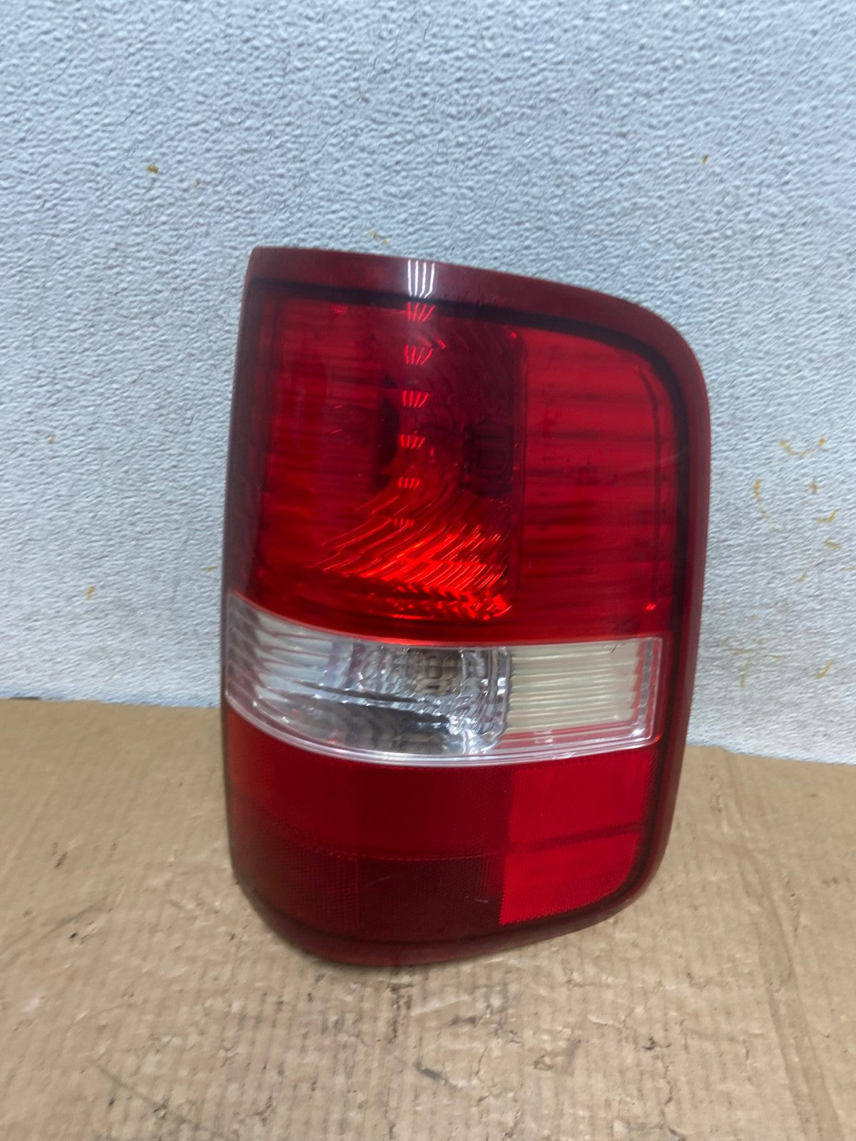 2004 to 2008 Ford F150 F-150 Right Passenger RH Side Tail Light AI6849 LK0