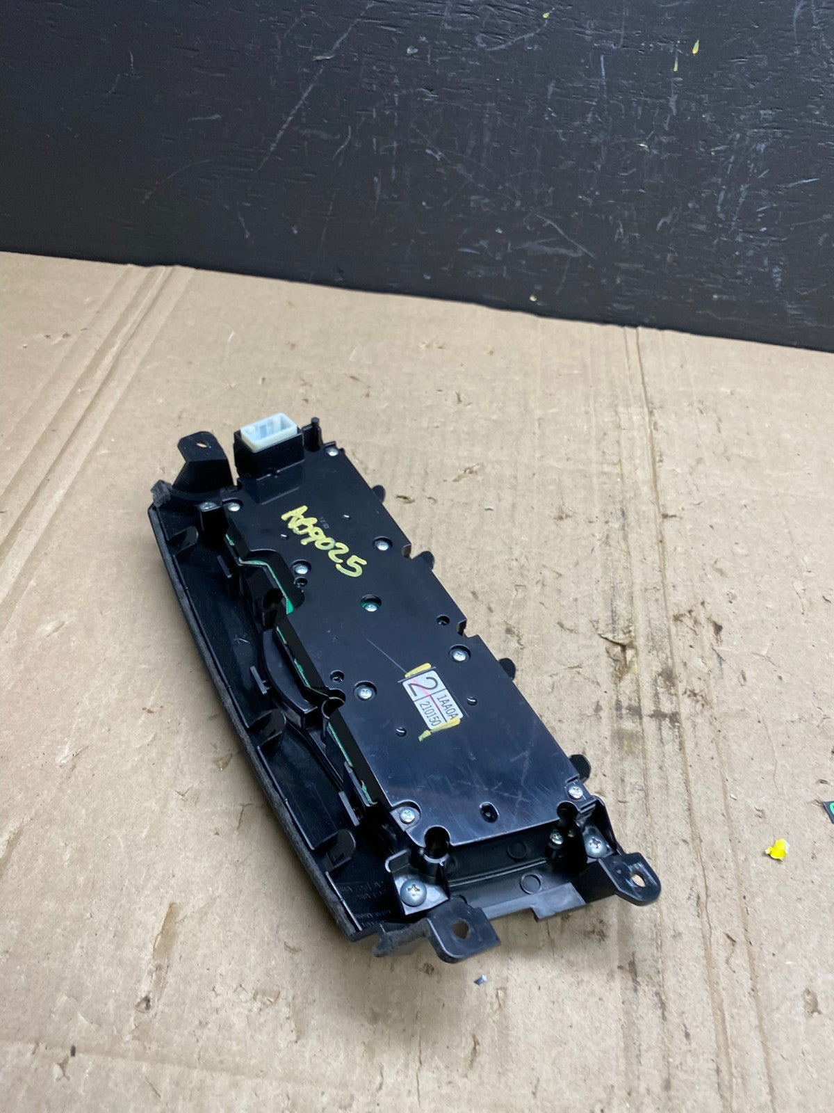 2009-2014 Nissan Murano AM FM Radio CD Control Panel AB9025 DG3