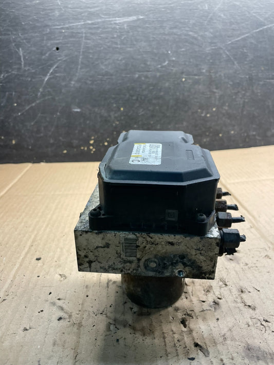 2013 Ford F250 SD ABS Anti Lock Brake Pump Module X1009 DG0