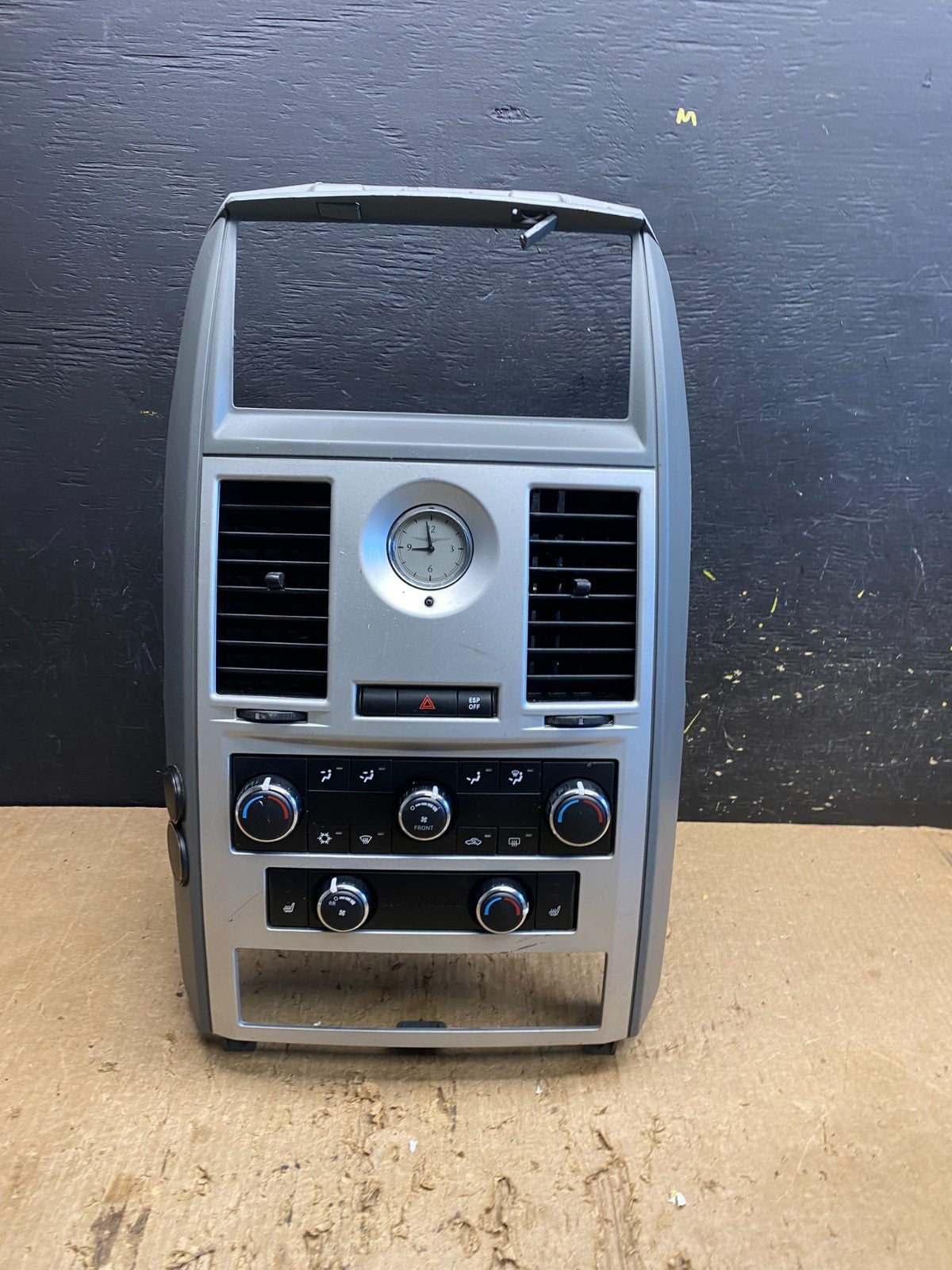 2008-2010 Dodge Grand Caravan Radio Bezel Climate Control Heat AC Heat Z9913 DG0