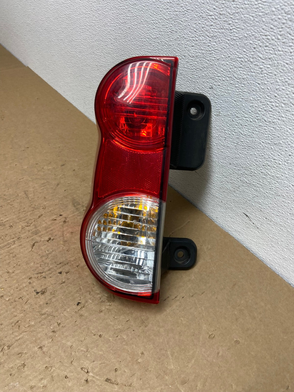2013 to 2017 Nissan NV200 Left Driver LH Side Tail Light AC1518 LK1