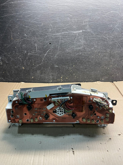 2001 - 2002 Ford Econoline E250 E350 Van Speedometer Instrument Cluster x9873 DG9