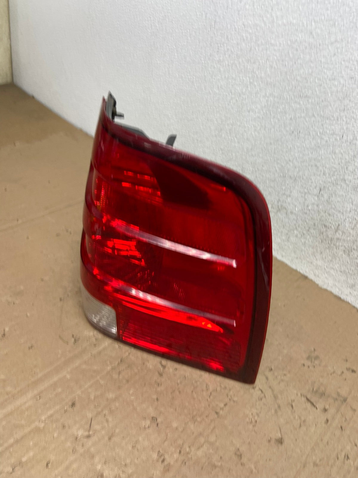 2003 2004 2005 2006 Ford Expedition Right Passenger Rh Tail light AE9388 LK1
