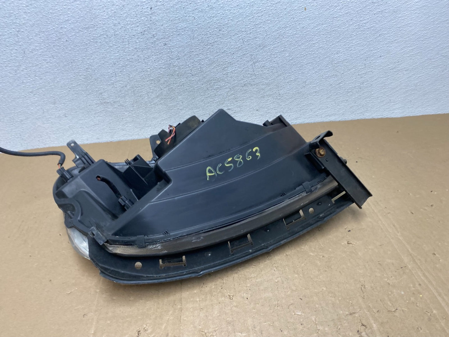 2001 - 2003 Honda Civic Coupe Headlight Halogen Left Driver LH AC5863 DW7