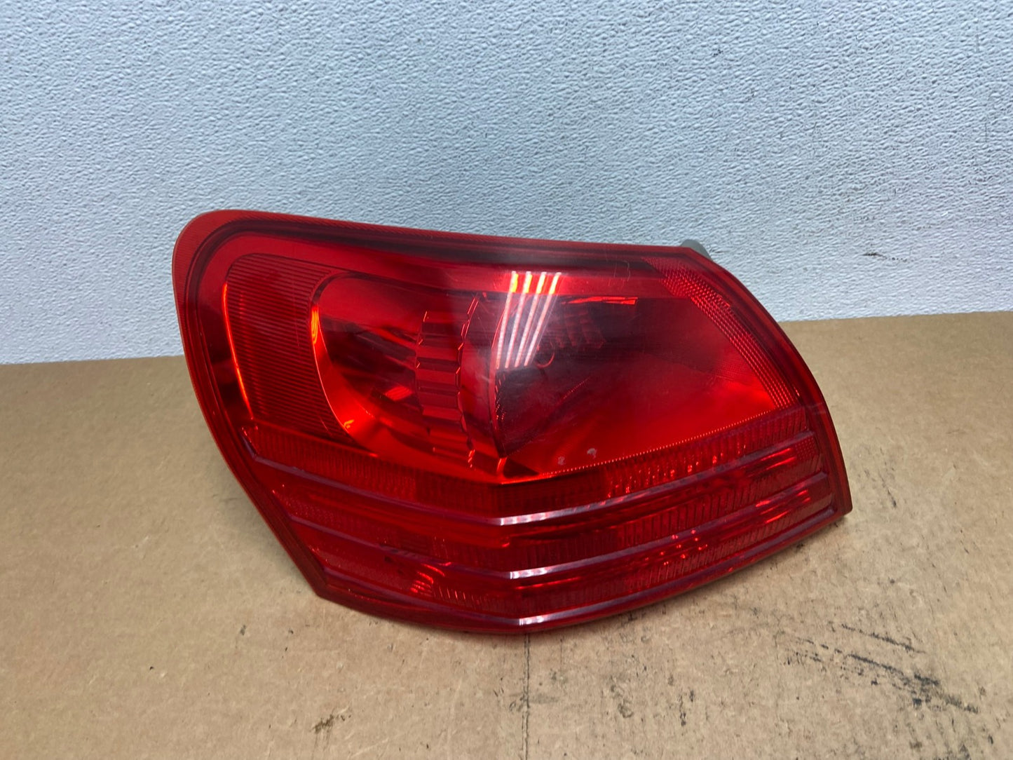 2008 to 2015 Nissan Rogue Left Driver Lh Side Tail Light OEM AC3339 LK0