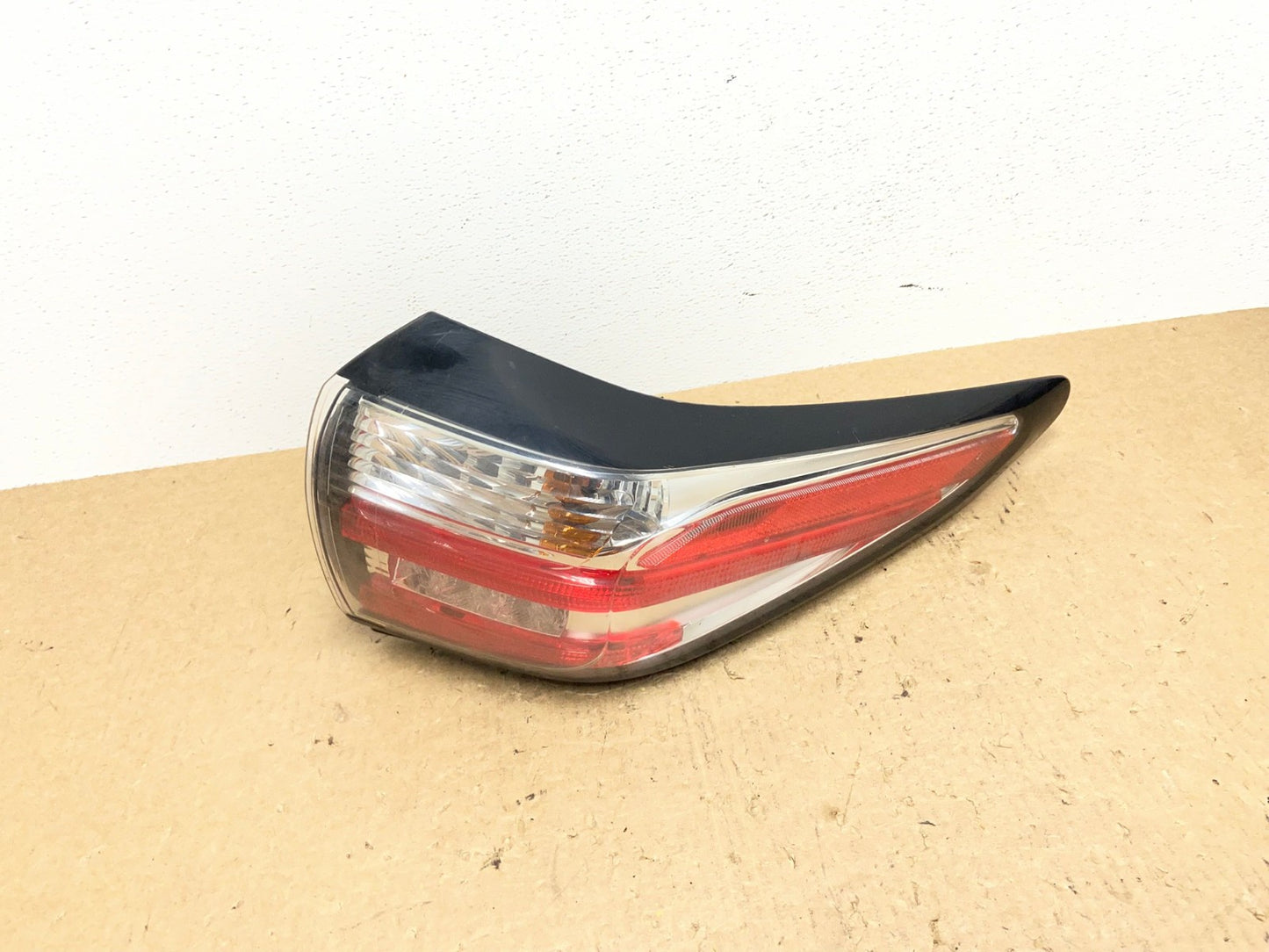 2015 to 2018 Nissan Murano Right Passenger RH Side Tail Light Oem AC1524 LK0