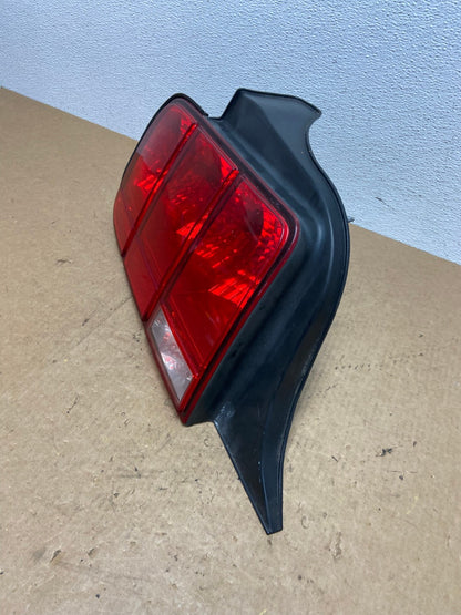 2005 - 2009 Ford Mustang Left Driver Lh Side Tail Light Oem AC3502 LK1