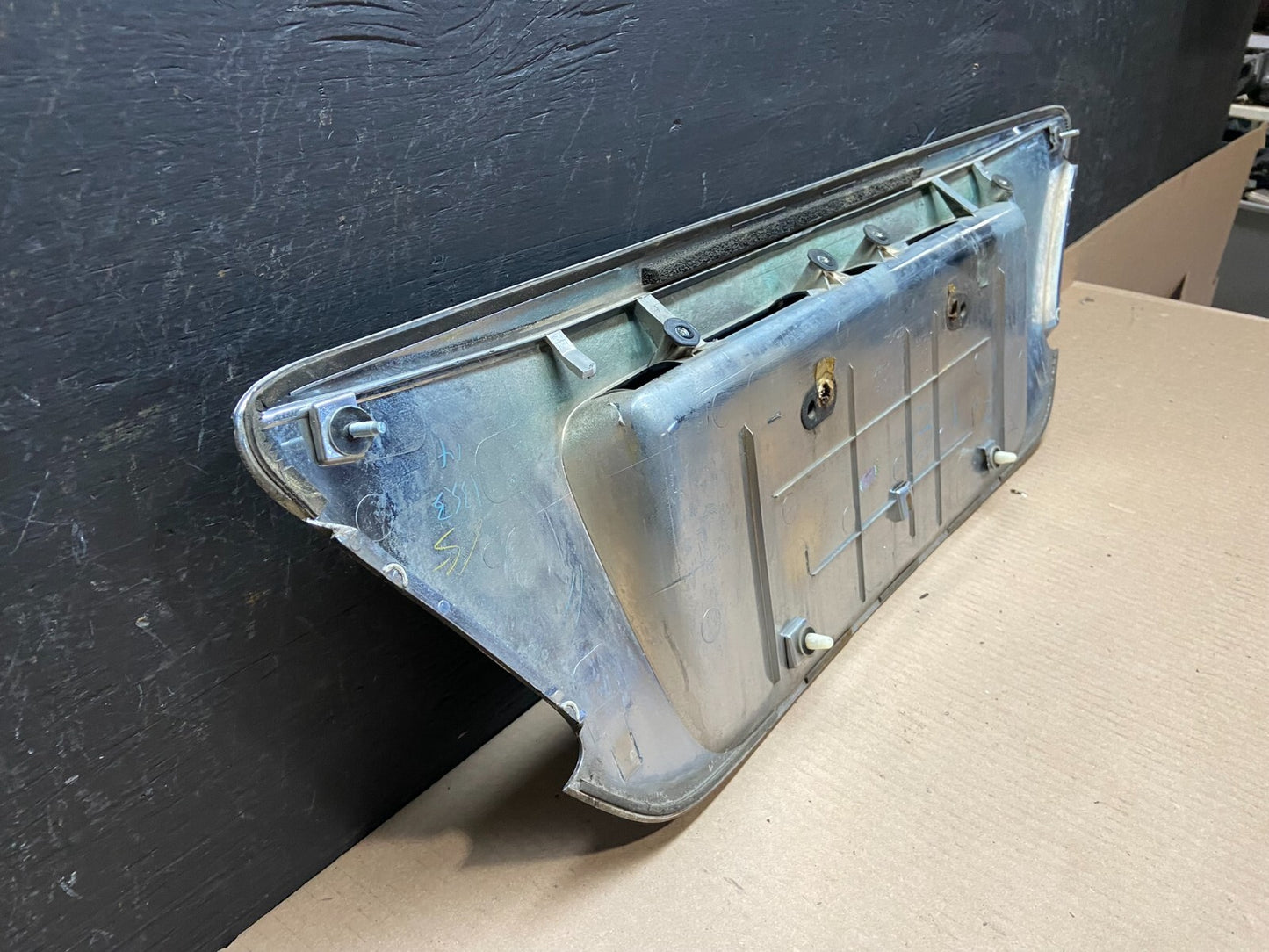 2007 2008 2009  Lexus ES350 Rear Trunk Molding License Plate Panel Oem E8481 DG19