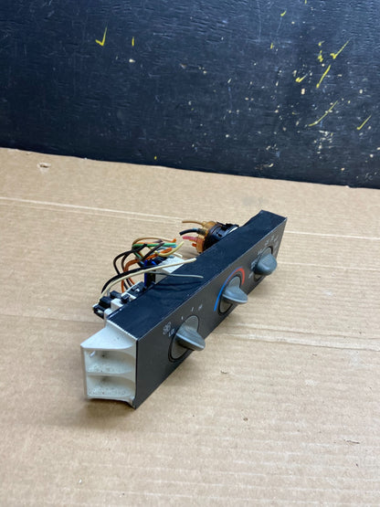 2001 - 2007 GMC Chevrolet Express 1500 Climate Control A/C W0221 DG1