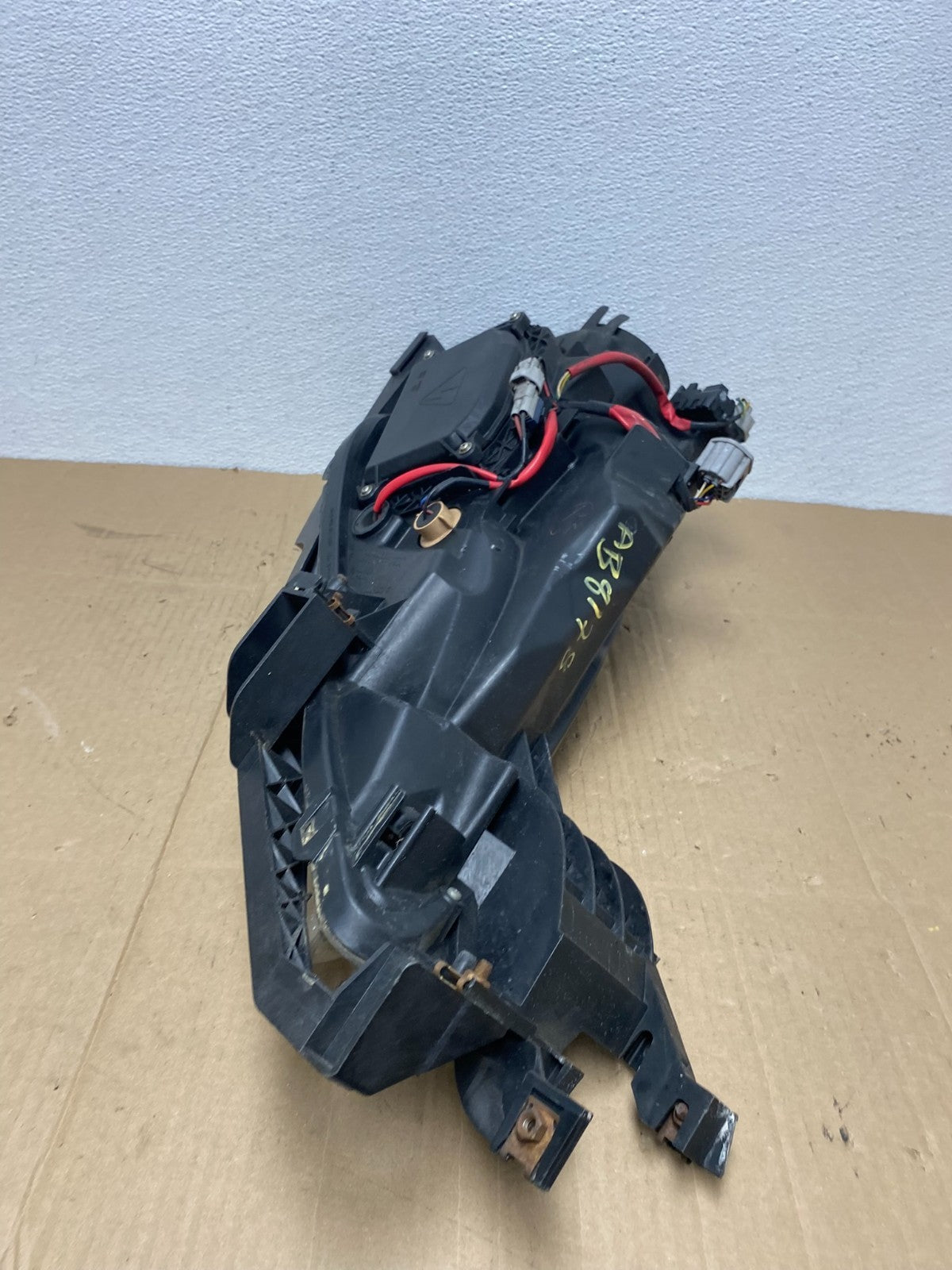 2009 - 2010 Mazda 6 Left Driver LH Side Xenon Headlight AB8178 DW9