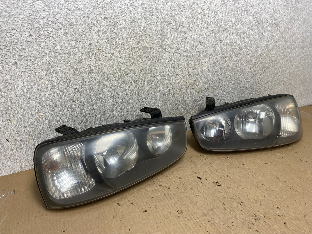 2001 2002 2003 Hyundai Elantra Left+Right Side Set Halogen Headlights AH5961 DW1
