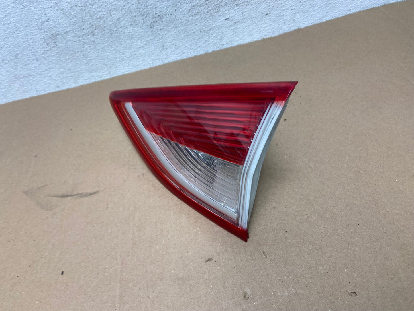 2013 to 2016 Ford Escape Right Passenger RH Side Inner Tail Light AD6397 LK1