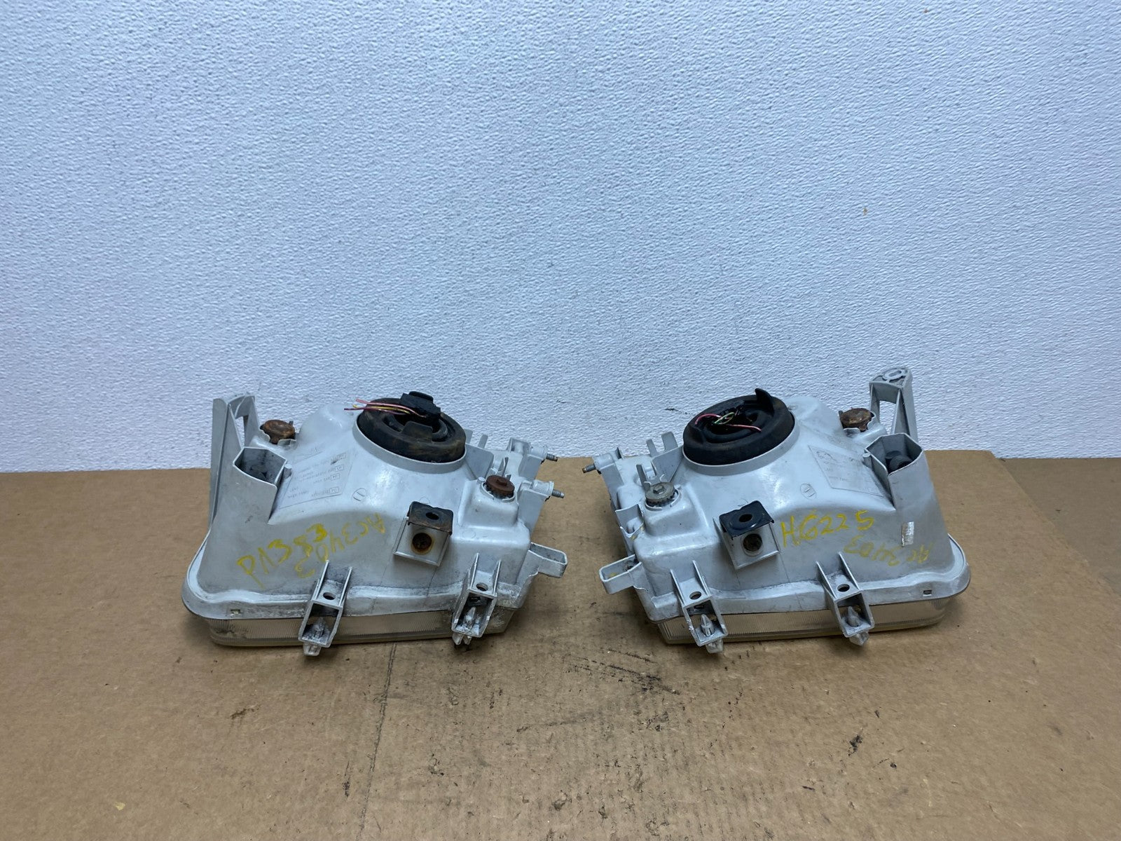 1999-2004 Nissan Pathfinder Left+Right Side Set Halogen Headlights AC3403 DW8