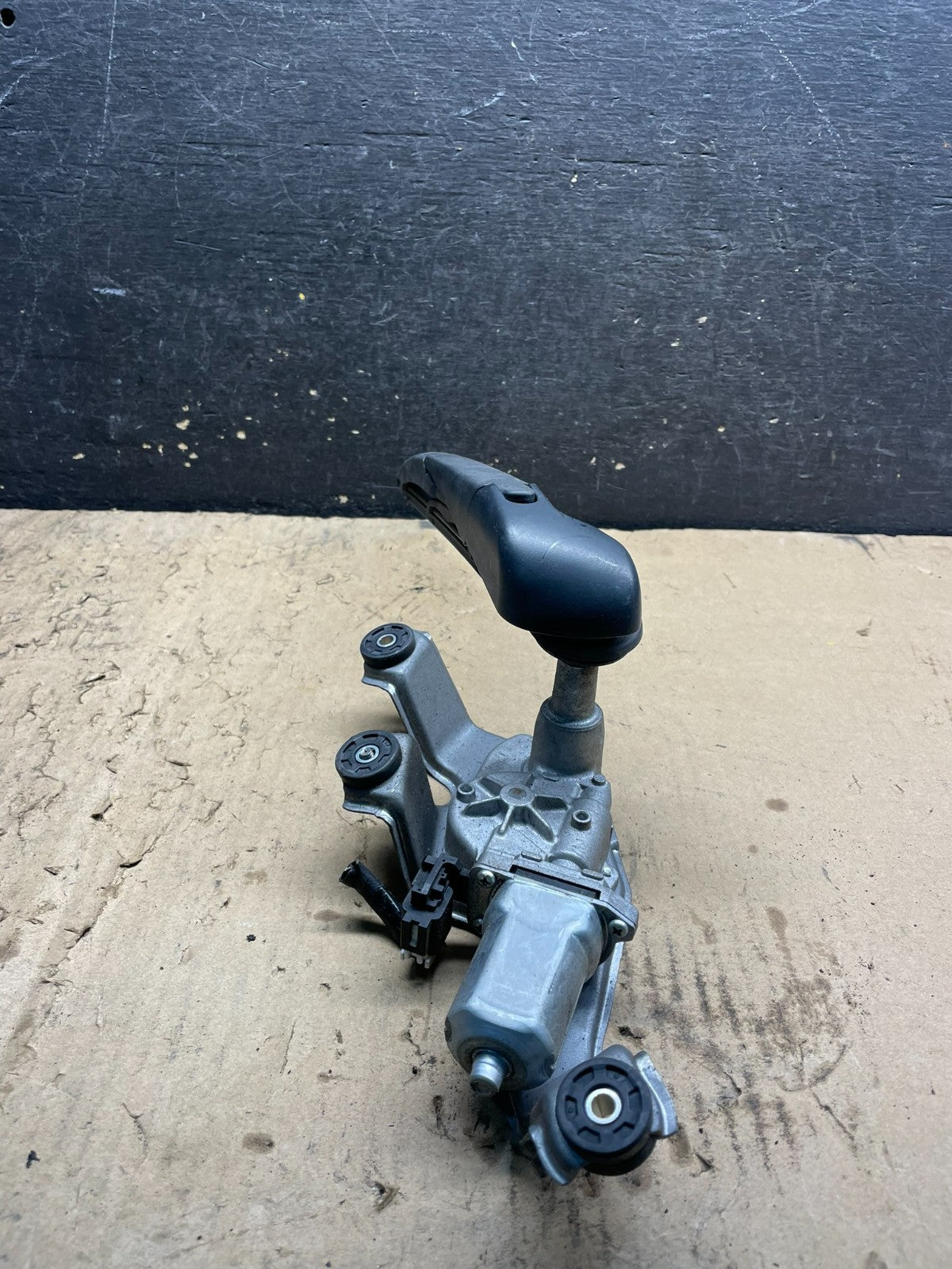 2008 to 2014 Scion xD Rear Wiper Motor OEM w6834 DG2