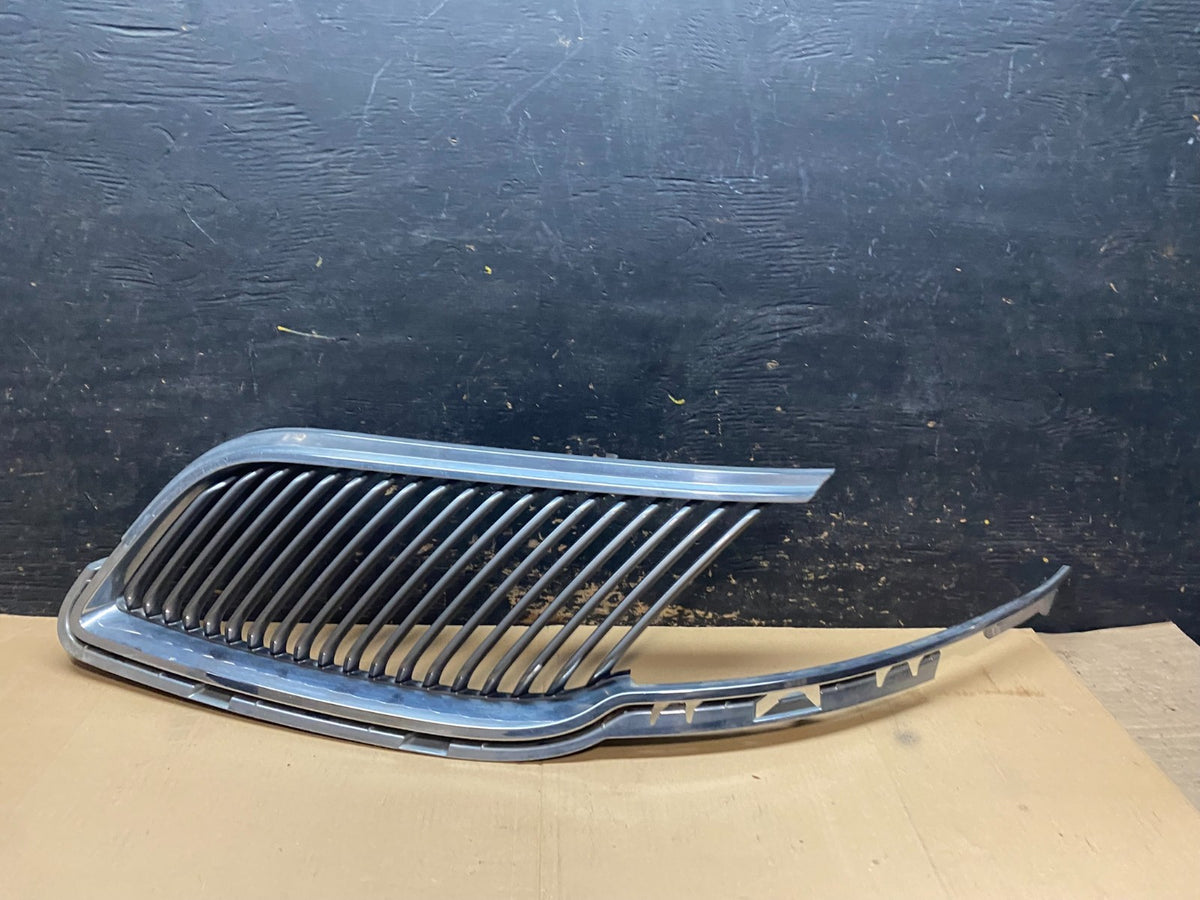 2013 to 2016 Lincoln MKT Left Driver LH Side Front Grill Grille X2963 DG0