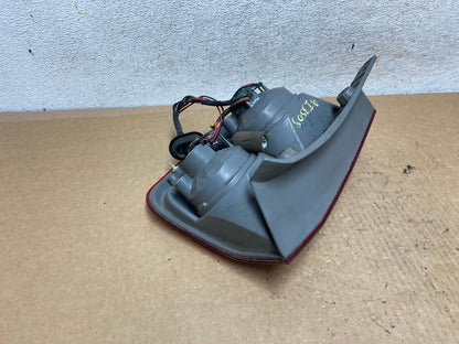 2003 2004 2005 Honda Pilot Left Driver LH Side Tail Light AI3508 LK5