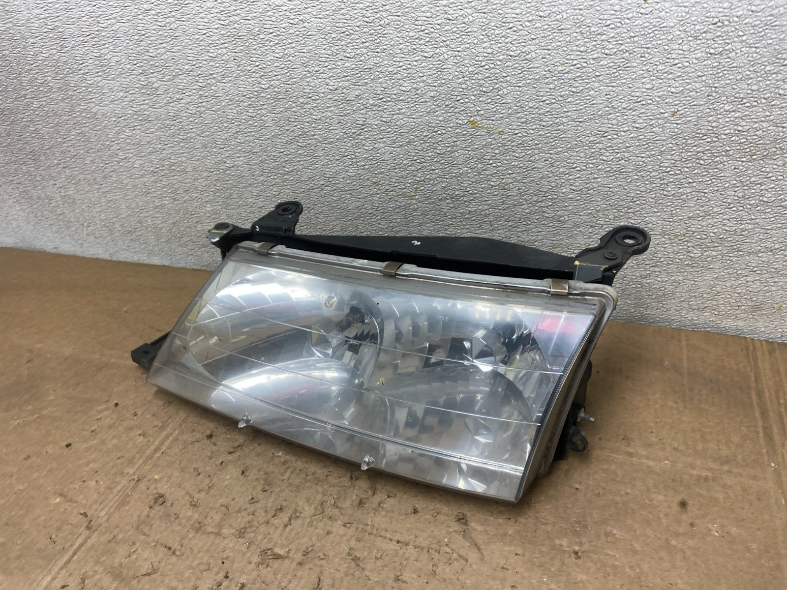 1998 to 1999 Toyota Avalon Halogen Left Driver LH Headlight Oem Y8197 DW1