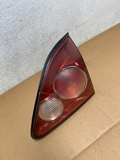 1999 - 2001 Lexus RX300 Right Passenger Side Rear Inner Tail Light Oem M0470 DW2