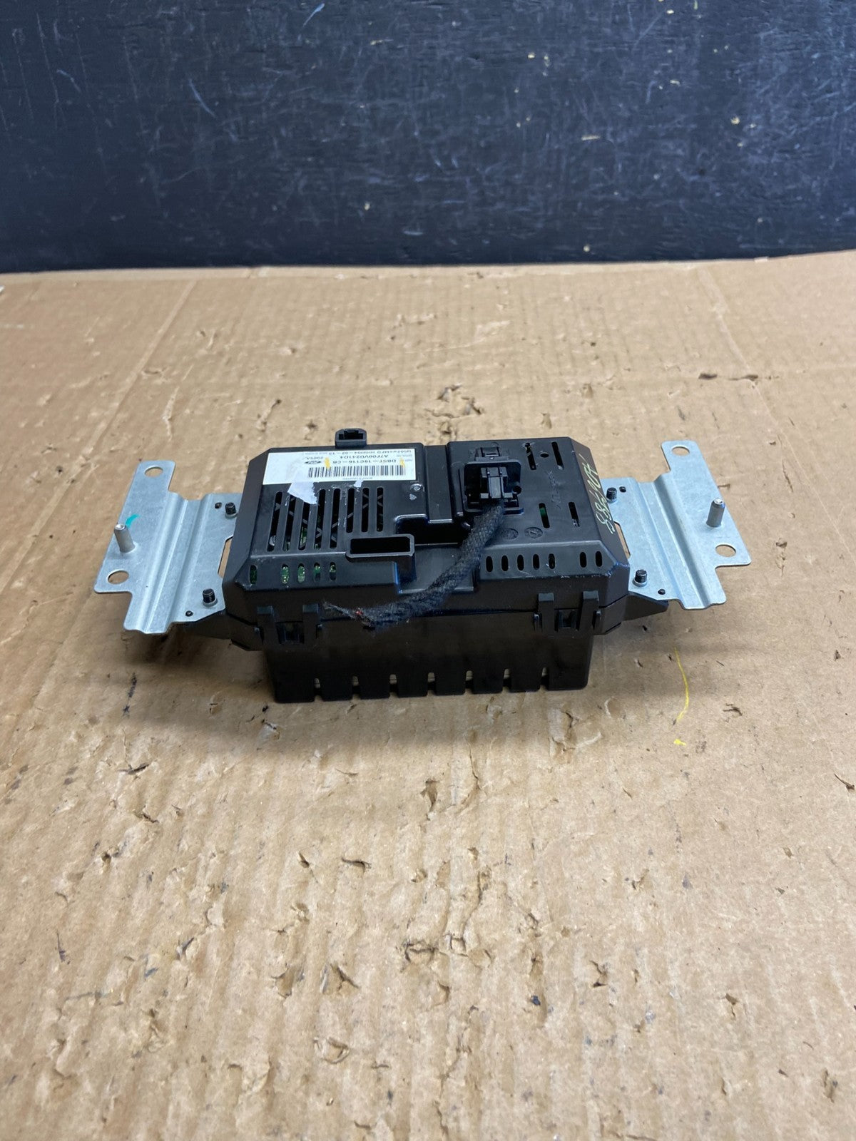 2012 - 2014 Ford Explorer Bluetooth Radio Display Screen AD6788 DG4
