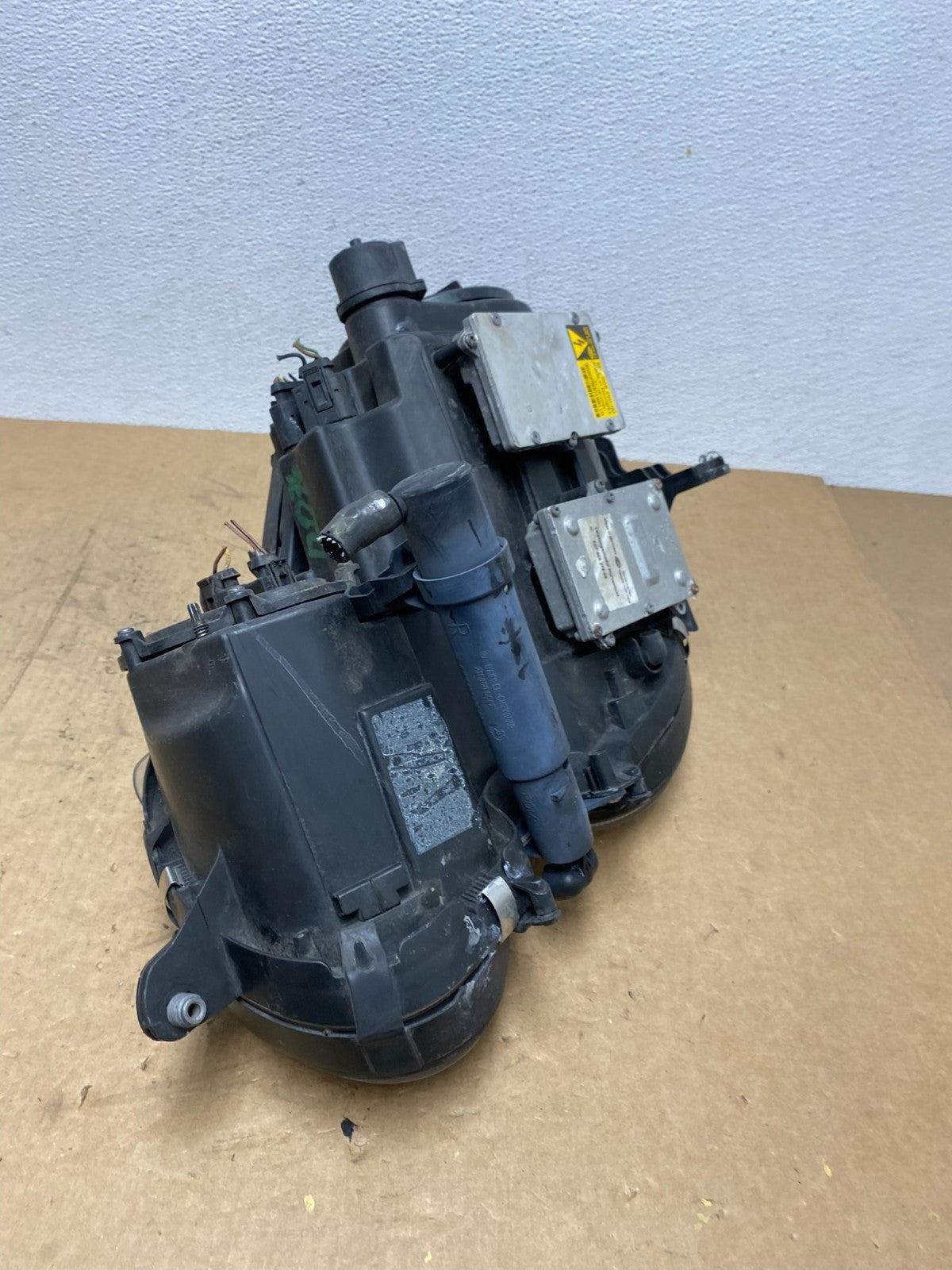 2003-2006 Mercedes E E320 E350 Class Right Passenger Xenon Headlight AC3287 DW8