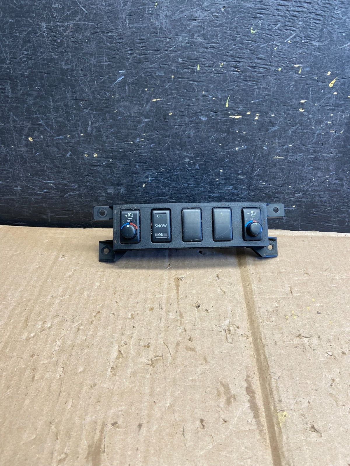2006-2010 Infiniti M35 M45 Seat Heater Switches Center Switch Panel ai2751 DG0