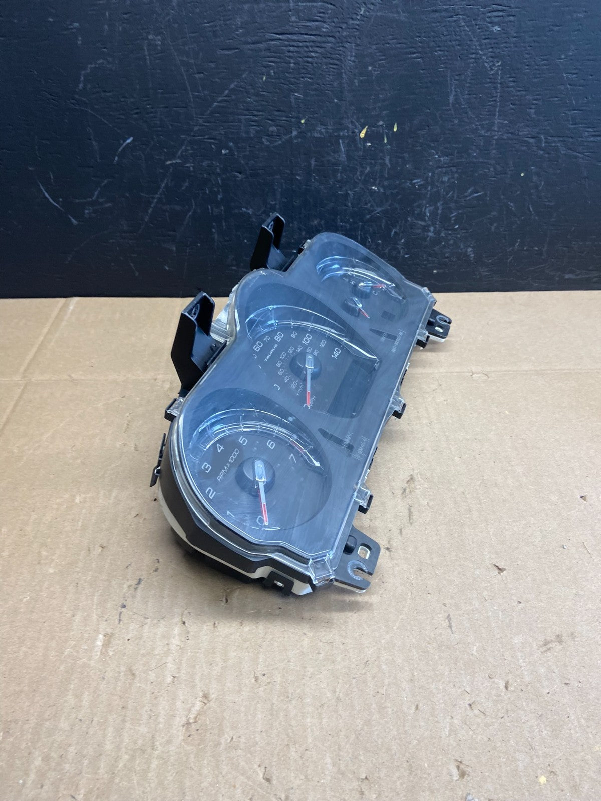 2011 2012 Ford Taurus Speedometer Cluster Gauges BG1T-10849-CE ab9380 DG2