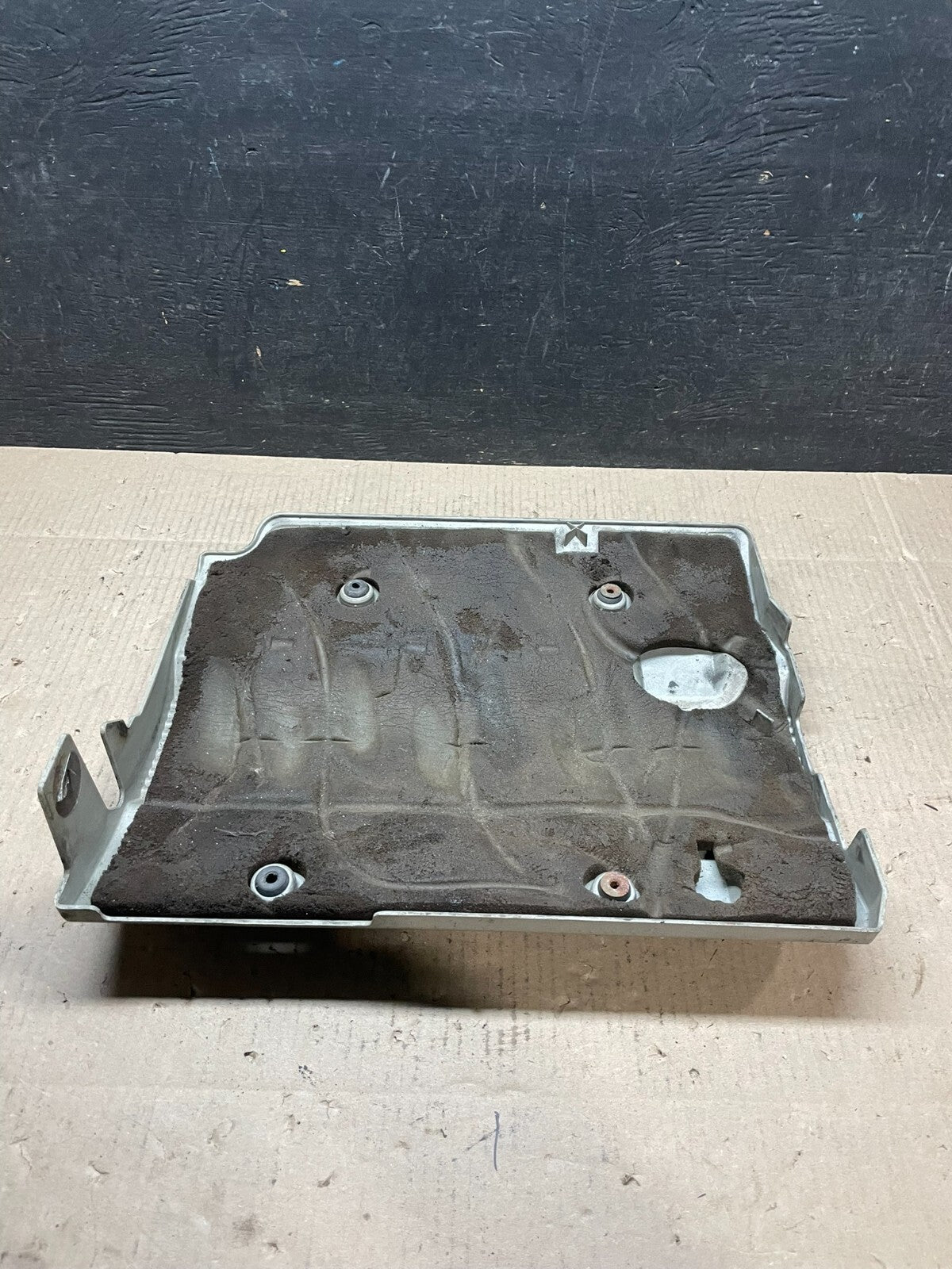 1996 1997 1998 Cadillac Deville Engine Cover OEM i7716 DG5