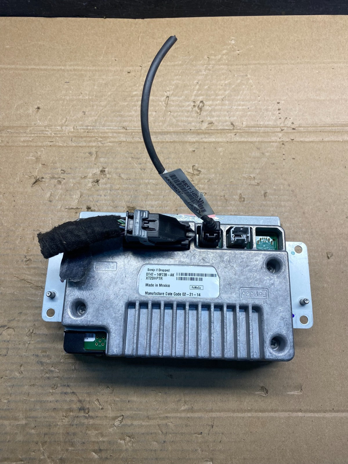 2011 to 2014 Ford Explorer Radio Information Display Screen ae1705 DG3